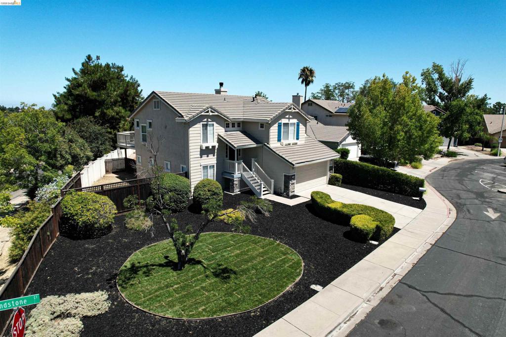 1000 Sandstone Ct Property Photo 3