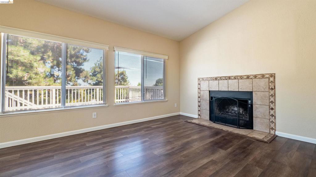 1000 Sandstone Ct Property Photo 9