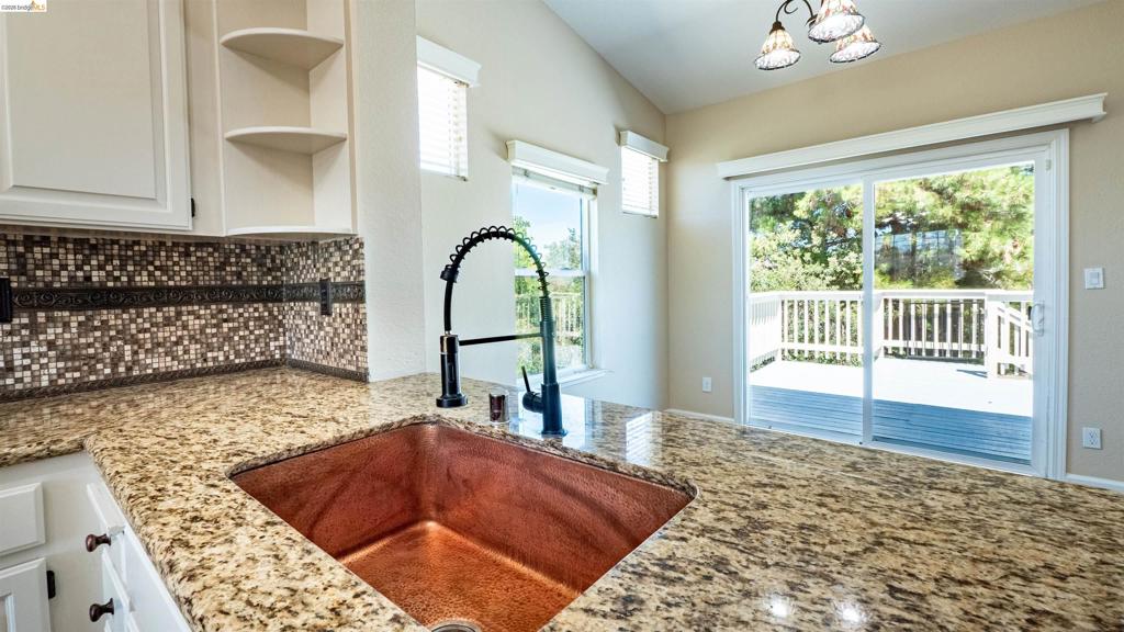 1000 Sandstone Ct Property Photo 15