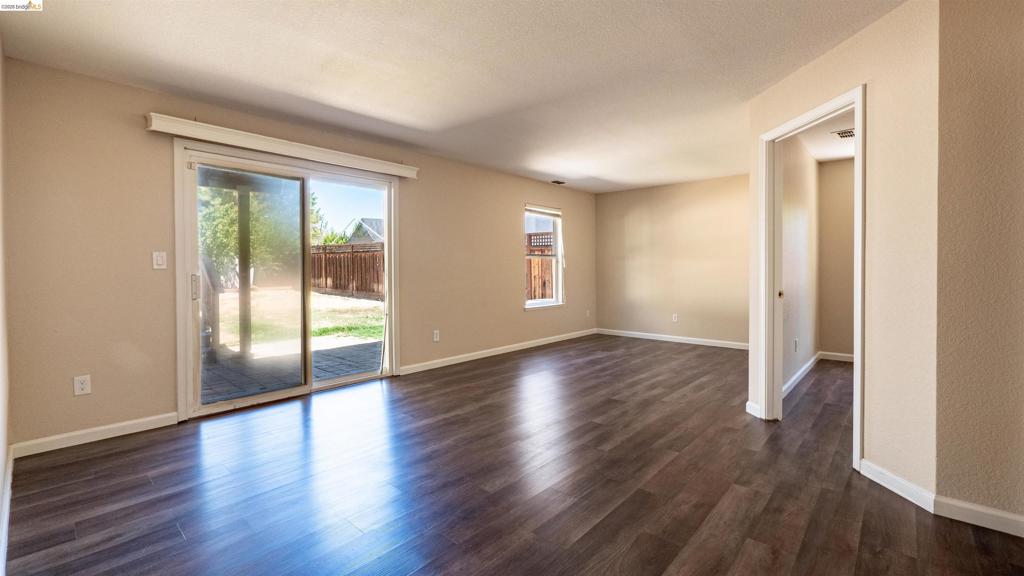 1000 Sandstone Ct Property Photo 22