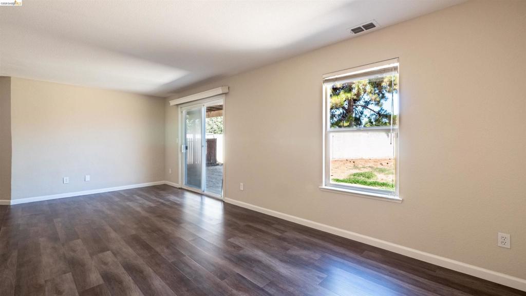 1000 Sandstone Ct Property Photo 24