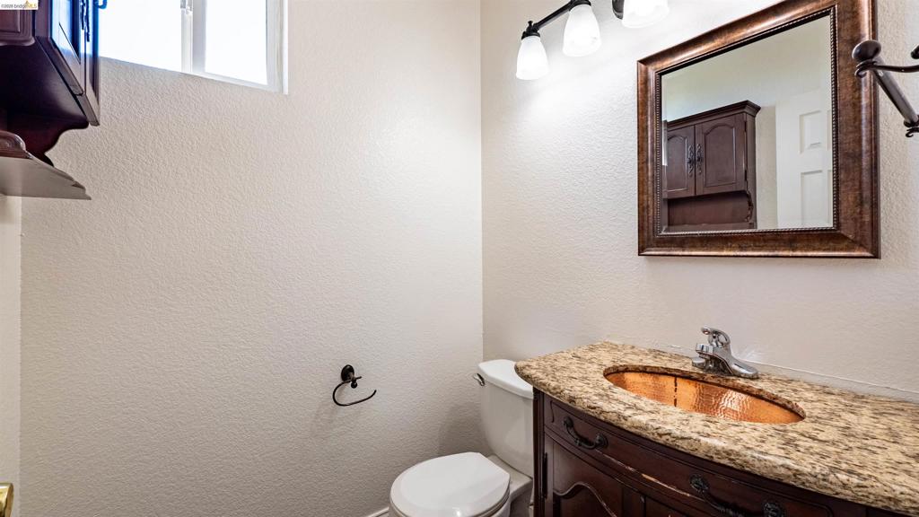 1000 Sandstone Ct Property Photo 25