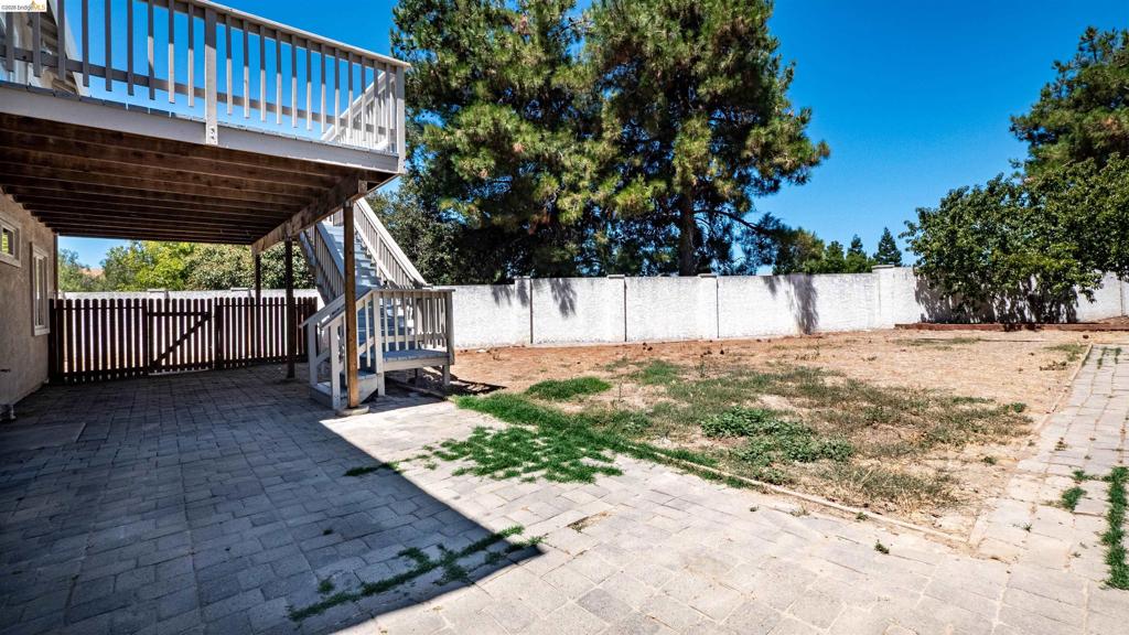 1000 Sandstone Ct Property Photo 32