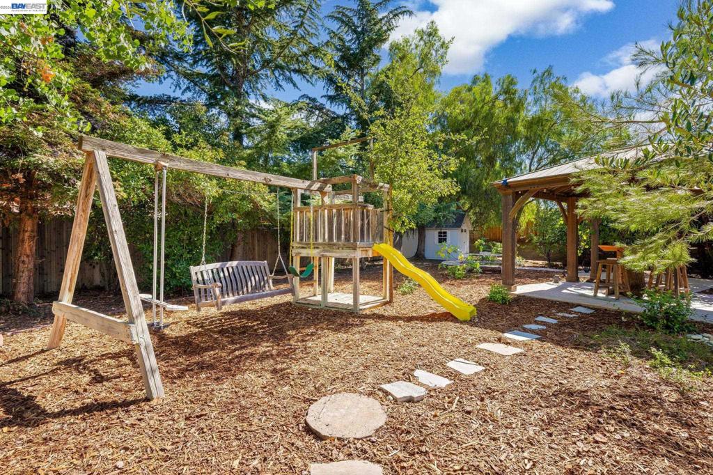 1330 Capri Ct Property Photo 73