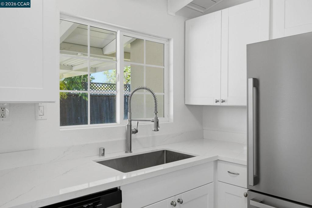 3025 Justin Way Property Photo 18