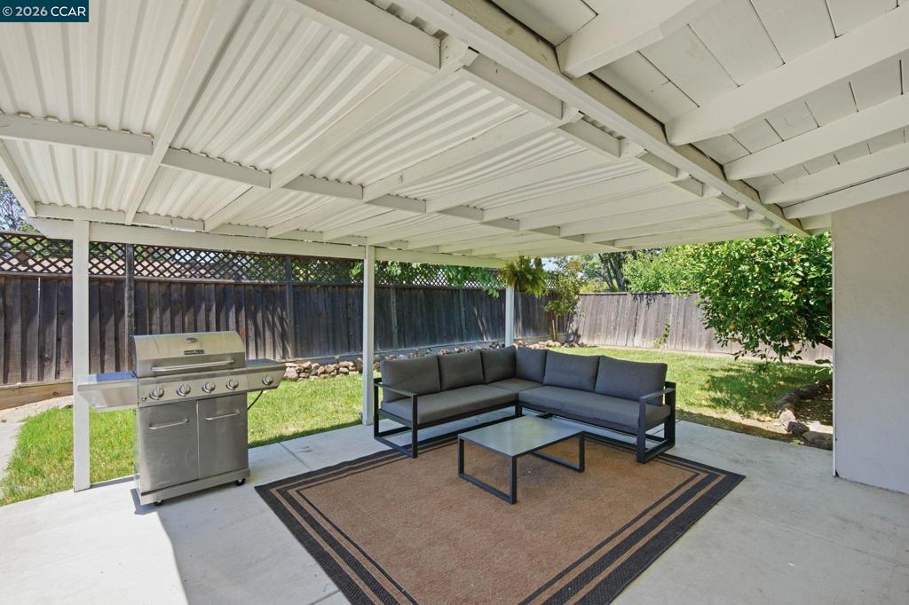 3025 Justin Way Property Photo 38