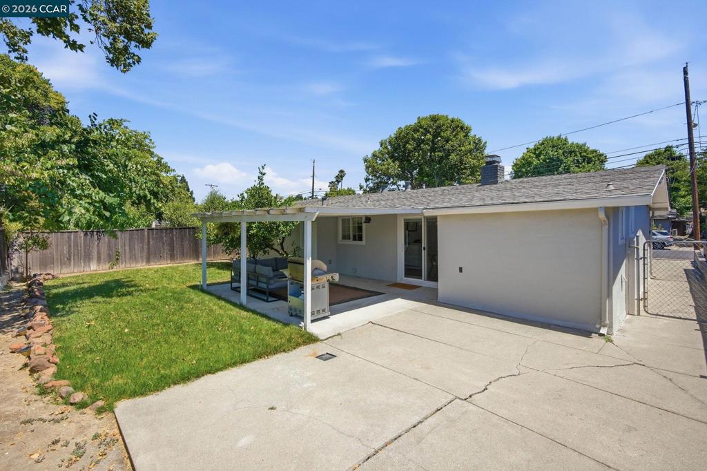 3025 Justin Way Property Photo 44