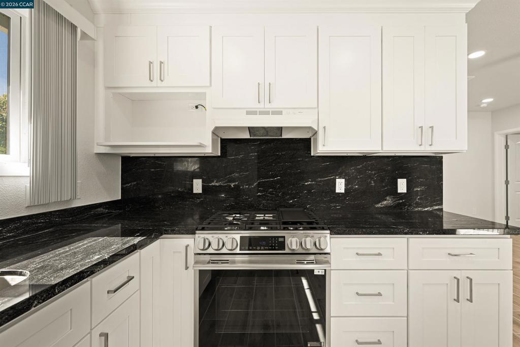 1694 Tammy Ln Property Photo 38