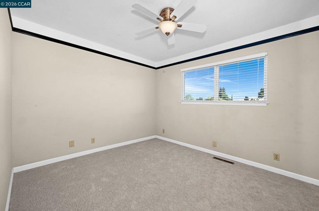 5706 Pepperridge Way Property Photo 24