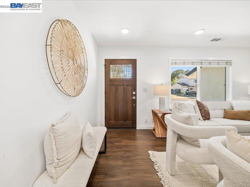 7527 Frederiksen Ln Property Photo 6