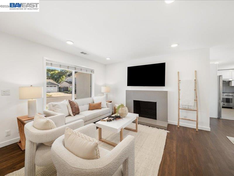 7527 Frederiksen Ln Property Photo 8