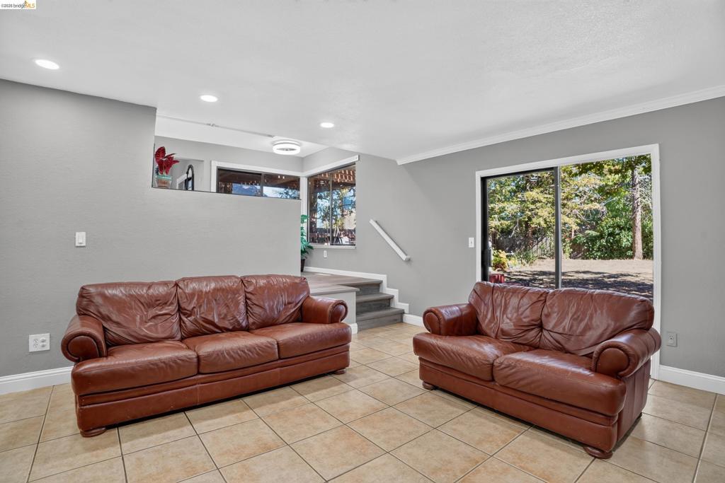 2717 Lobelia Ct Property Photo 17