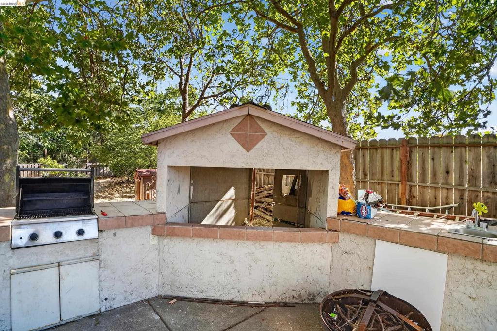 2717 Lobelia Ct Property Photo 44