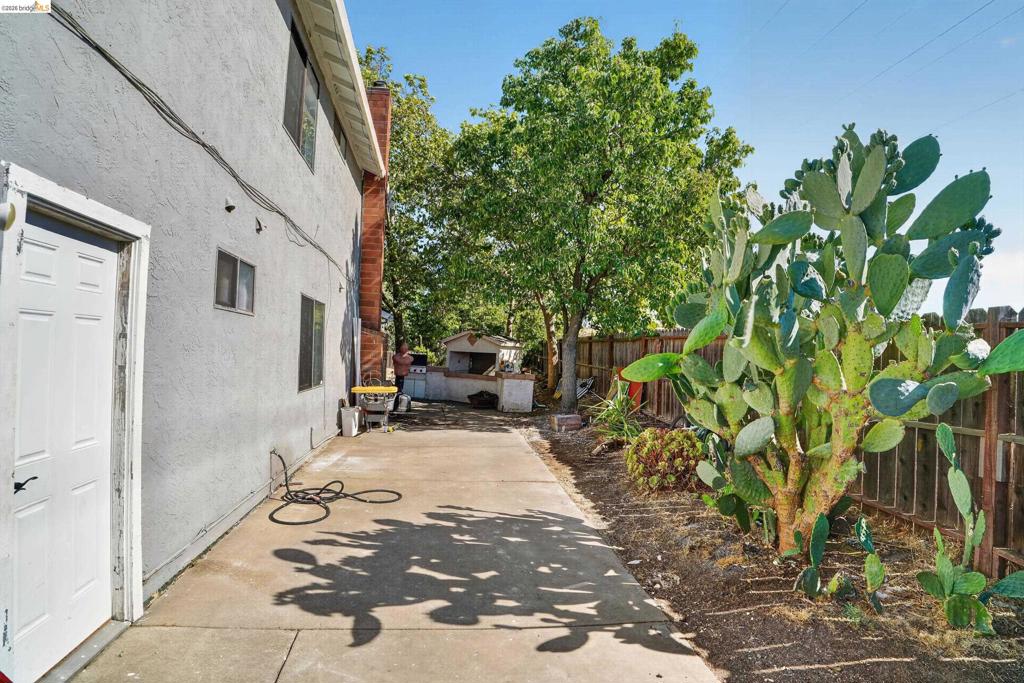 2717 Lobelia Ct Property Photo 45