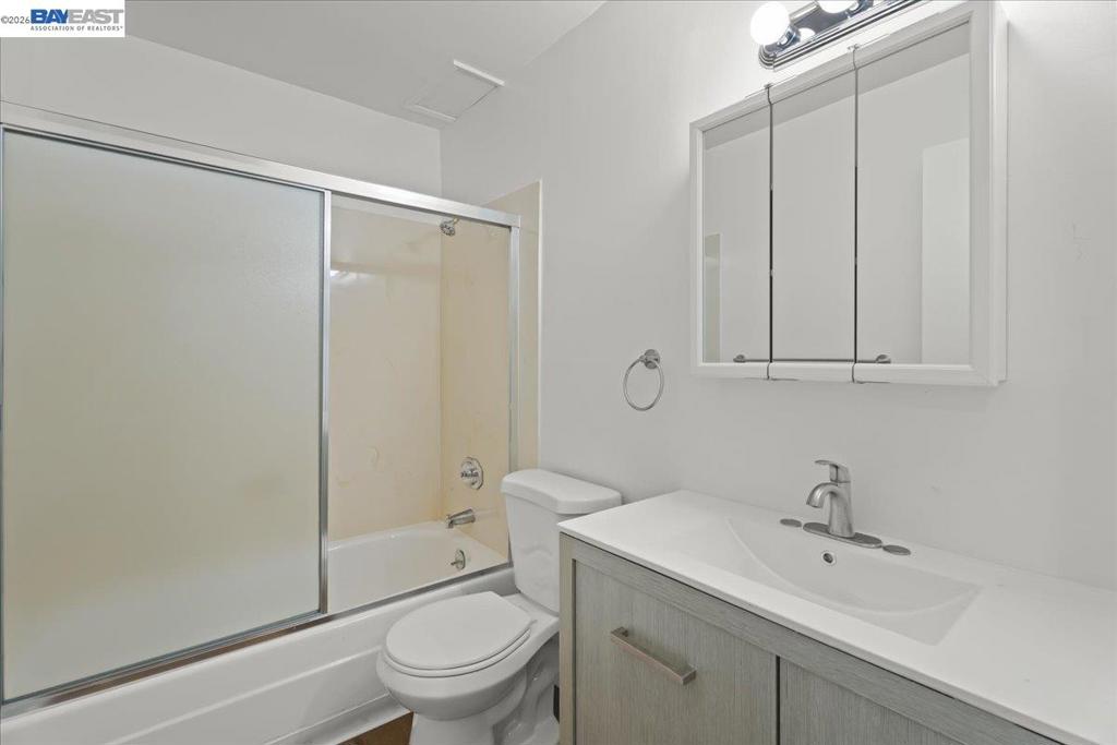 25684 Spring Dr Property Photo 4