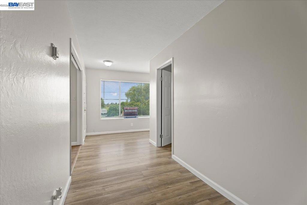 25684 Spring Dr Property Photo 7