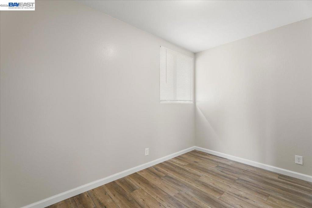 25684 Spring Dr Property Photo 9
