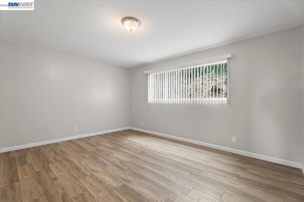 25684 Spring Dr Property Photo 10