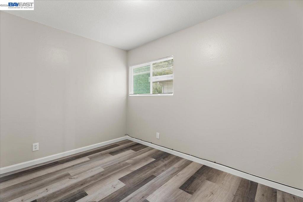 25684 Spring Dr Property Photo 17