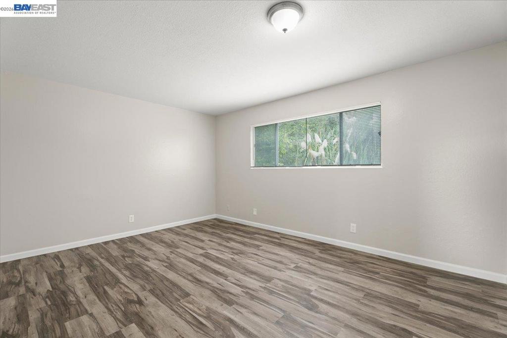 25684 Spring Dr Property Photo 28