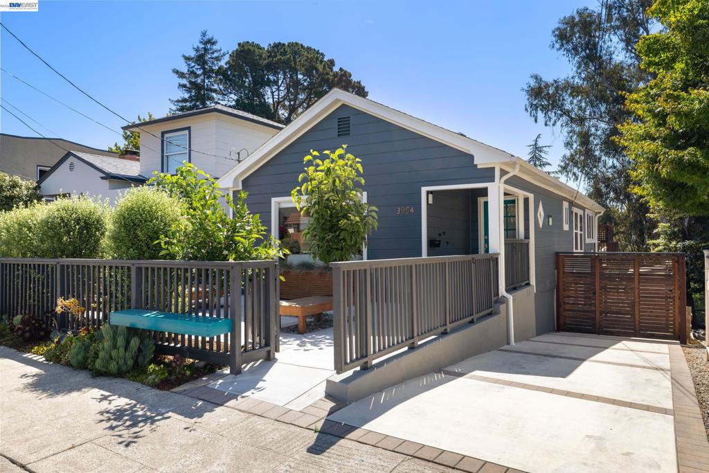 3954 Forest Hill Ave Property Photo 1
