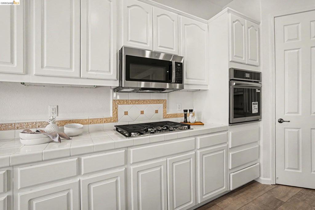 217 Sussex Property Photo 6