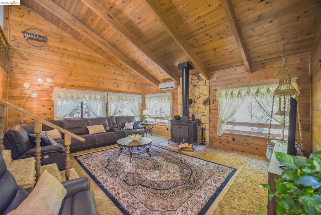 19342 Superior Dr Property Photo 1