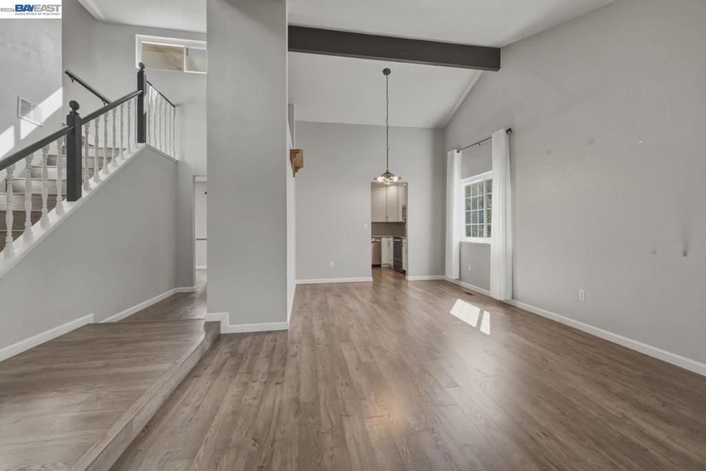838 Spindrift Pl Property Photo 5