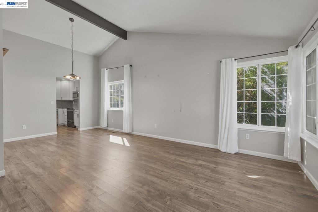 838 Spindrift Pl Property Photo 6