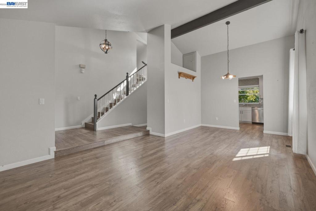 838 Spindrift Pl Property Photo 8