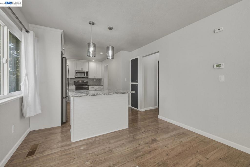 838 Spindrift Pl Property Photo 13