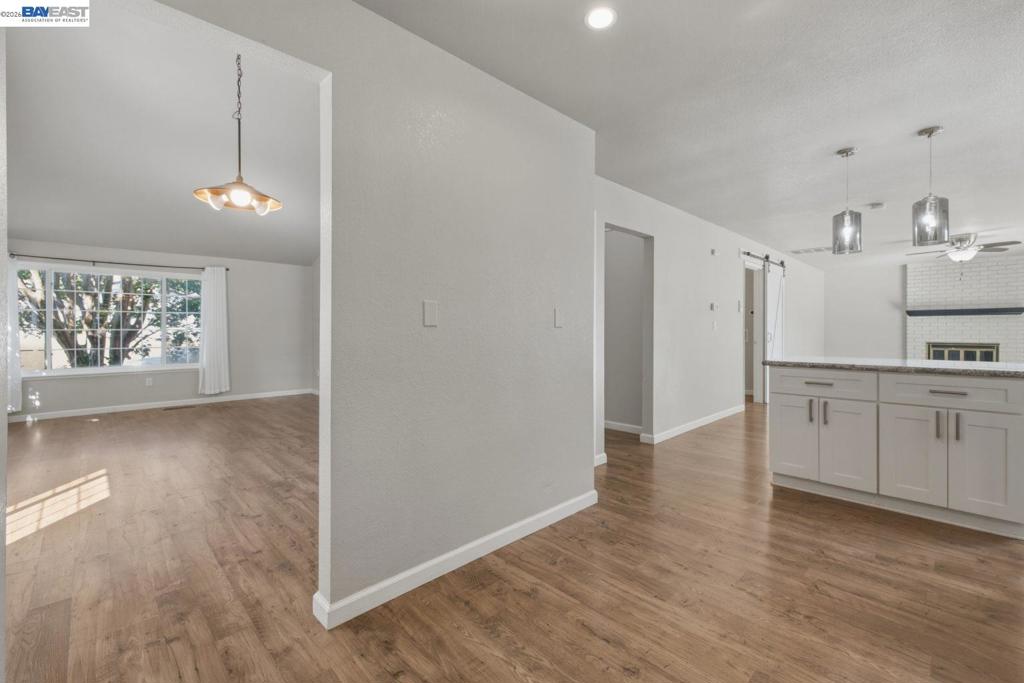 838 Spindrift Pl Property Photo 18