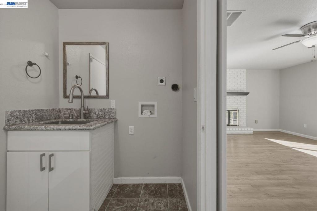 838 Spindrift Pl Property Photo 23
