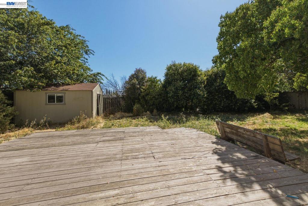838 Spindrift Pl Property Photo 40
