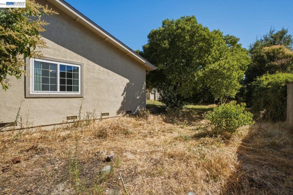 838 Spindrift Pl Property Photo 44