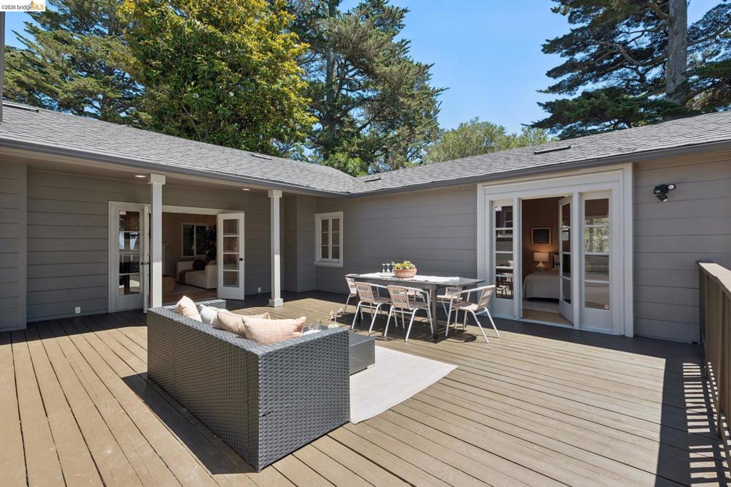 2339 Thackeray Dr Property Photo 26
