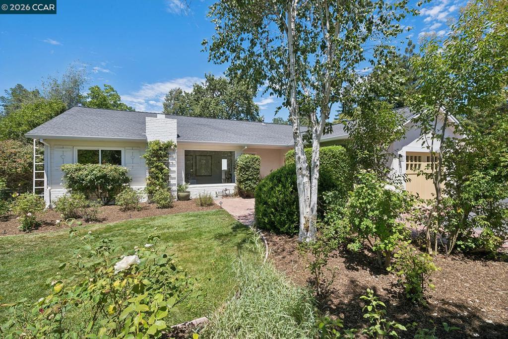40 Meek Pl Property Photo 1