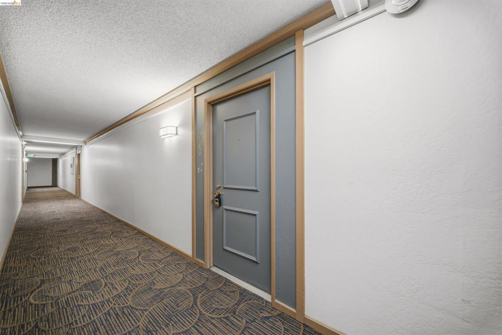 420 N Civic Dr 207 Property Photo 6