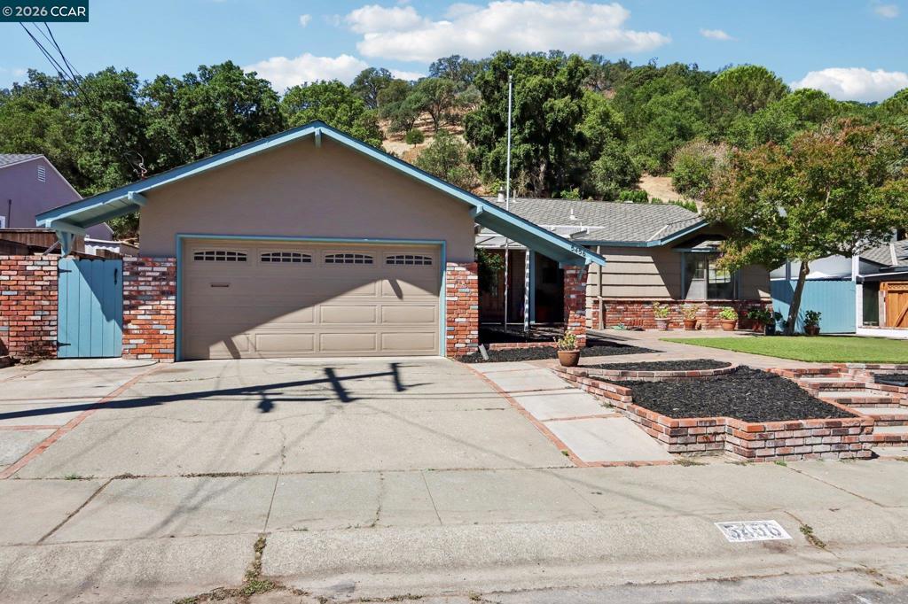 5456 Degnan Dr Property Photo 1