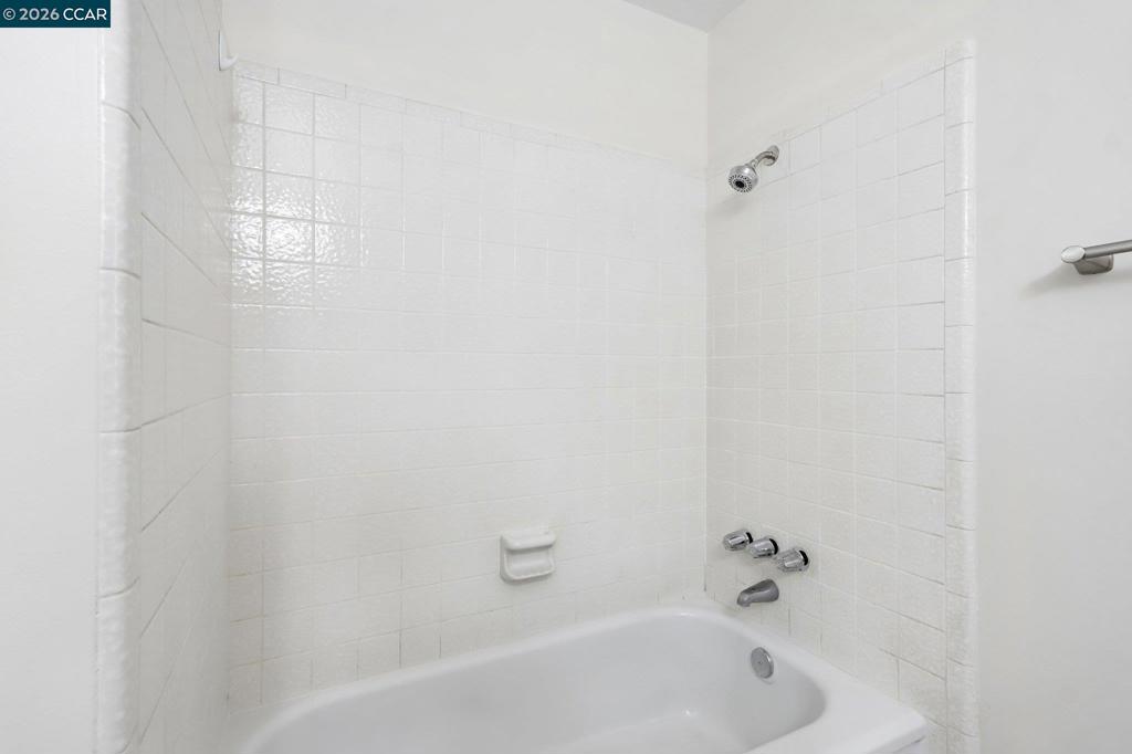 5456 Degnan Dr Property Photo 18