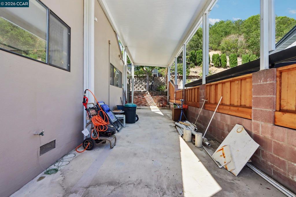 5456 Degnan Dr Property Photo 31