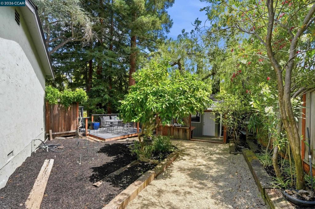 419 Kingsley Ct Property Photo 67