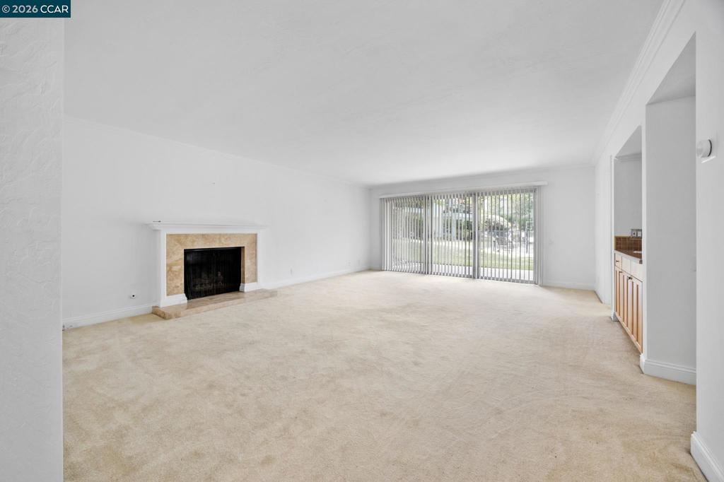 1617 Ptarmigan Dr 1a Property Photo 3