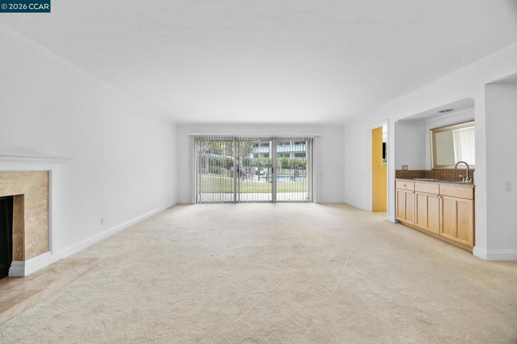 1617 Ptarmigan Dr 1a Property Photo 5