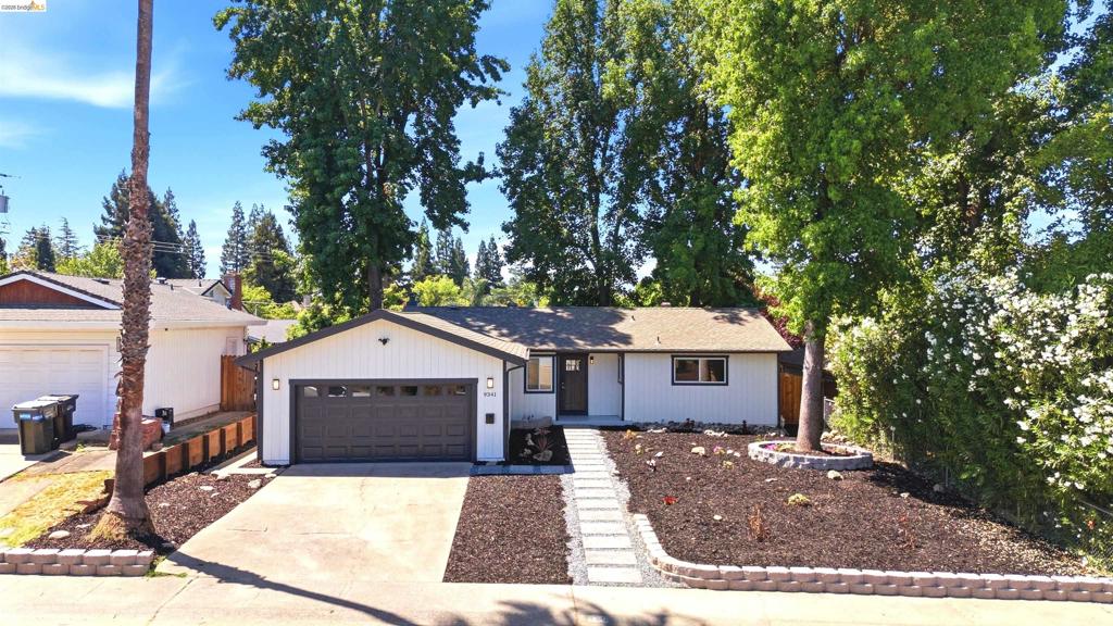 9341 Castlemont Cir Property Photo 1