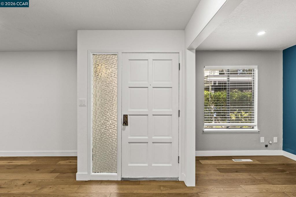 109 Rubicon Cir Property Photo 4