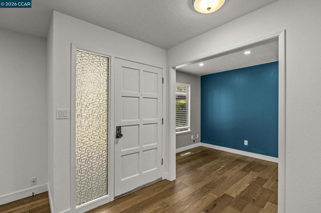 109 Rubicon Cir Property Photo 5