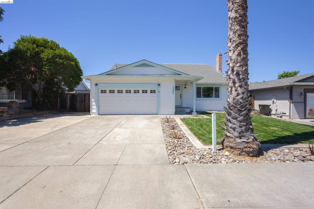 3306 G St Property Photo 2