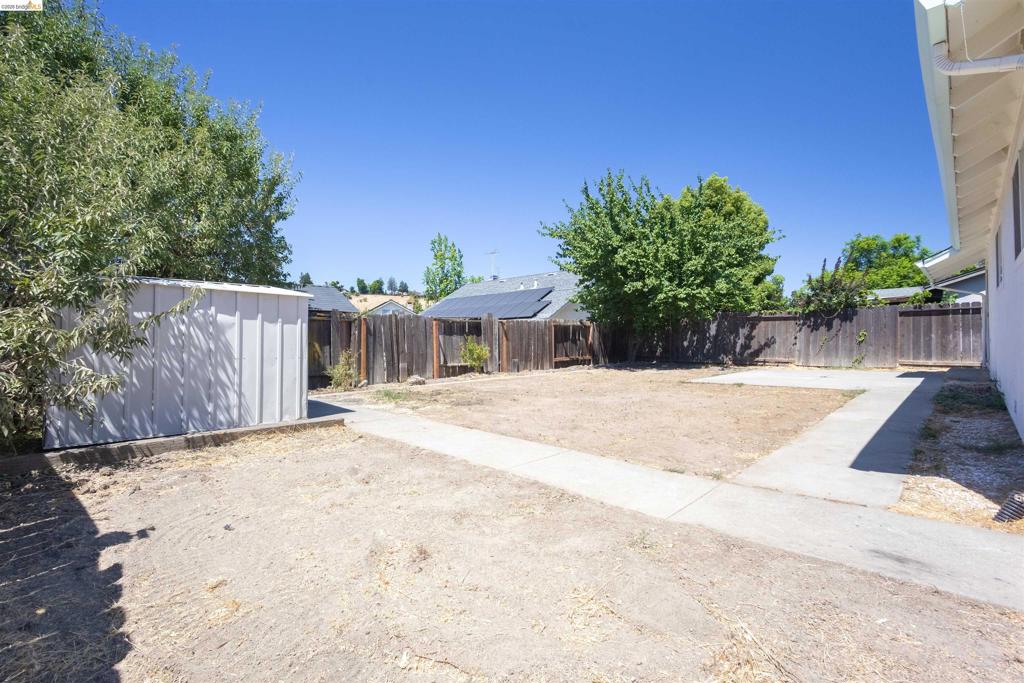 3306 G St Property Photo 24