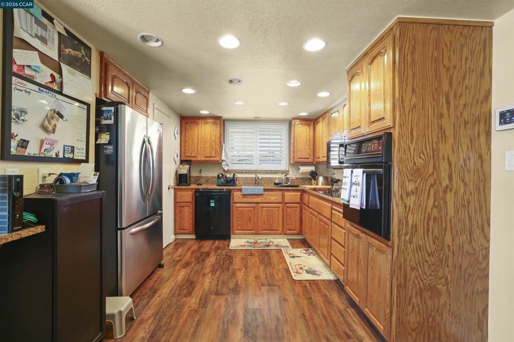 1540 Sandy Way Property Photo 9